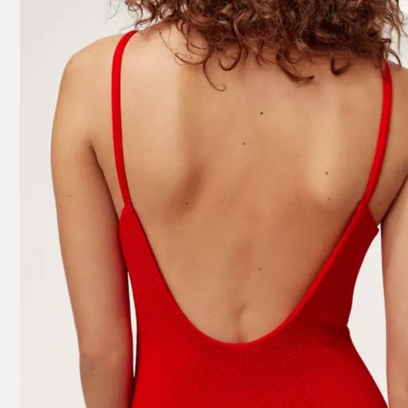 New Aritzia Wilfred Ribbed Annecy Bodysuit Red Size M with tags ⭐️⭐️⭐️⭐️ - Picture 5 of 17